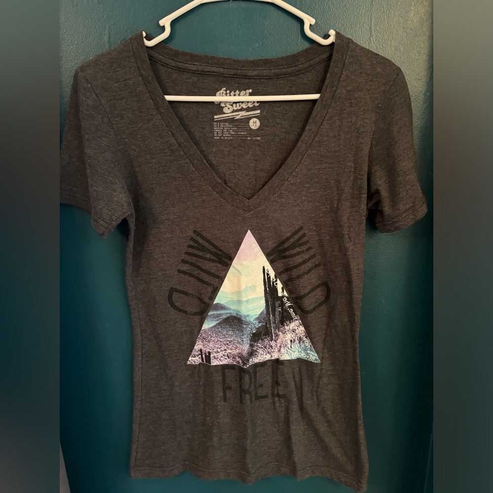Super cute t-shirt!